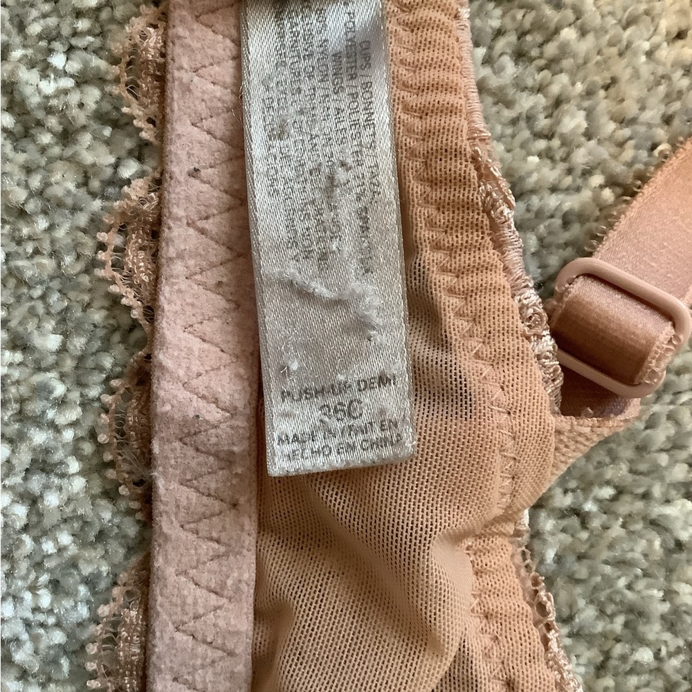 Victoria’s Secret Push-up Demi 36C in beige. - Picture 3 of 7